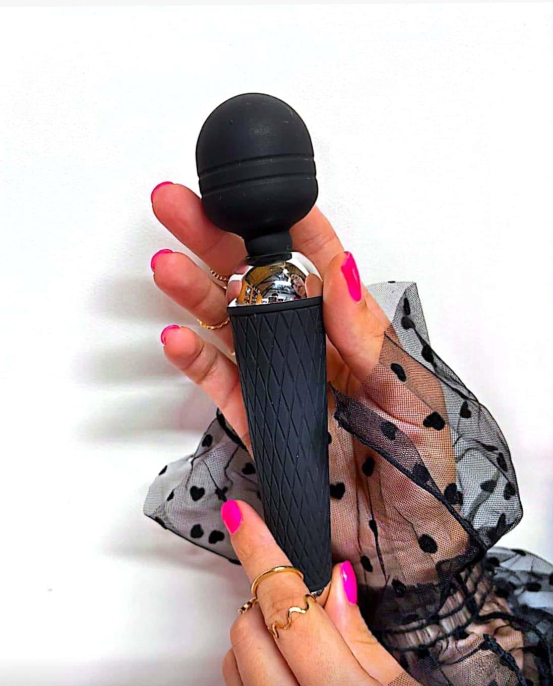 Body wand vibrator